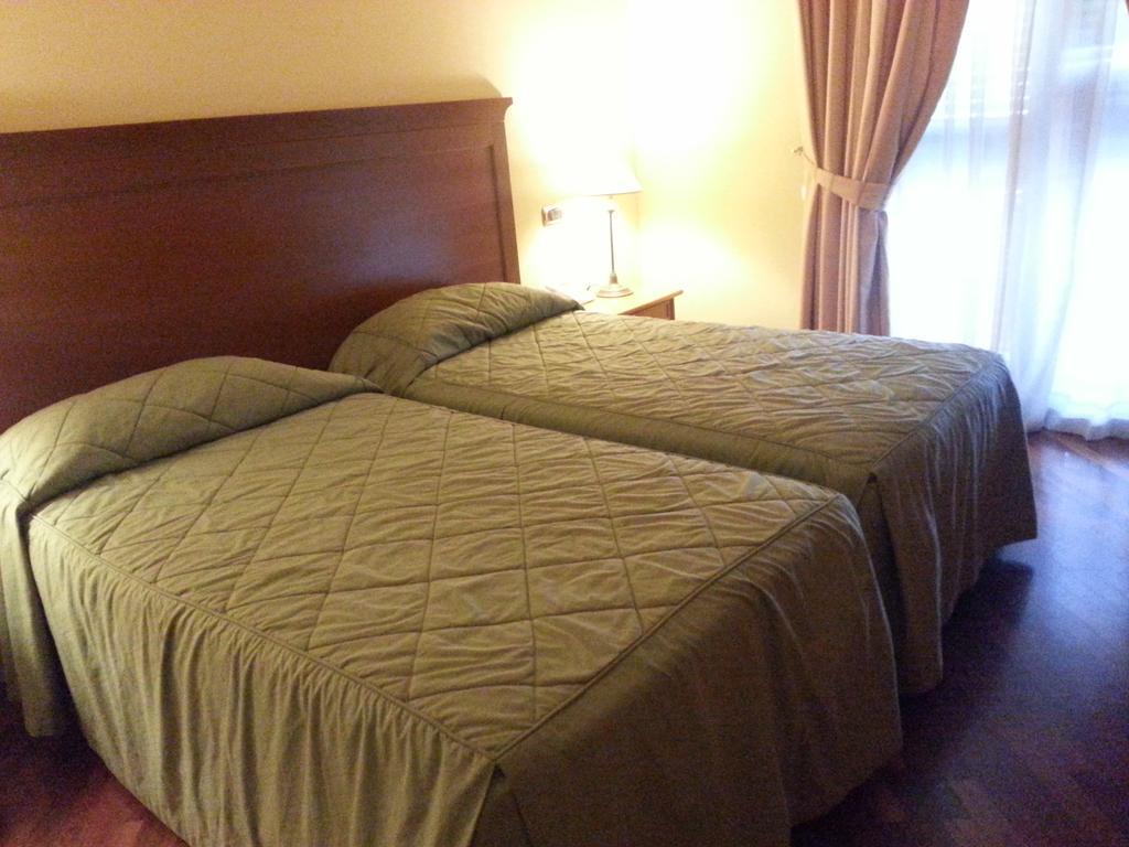 Grand Hotel Baia Verde Cannizzaro Екстер'єр фото