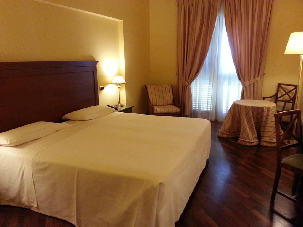 Grand Hotel Baia Verde Cannizzaro Екстер'єр фото